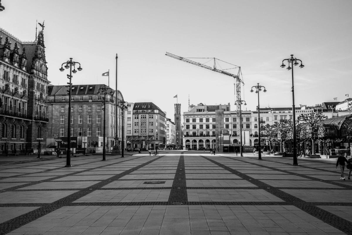 Angelika: Leere Stadt